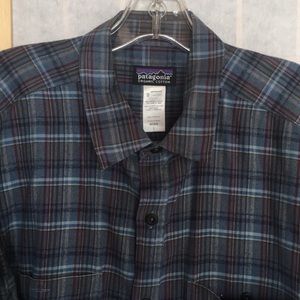 Patagonia light weight Flannel Blue plaid Size L